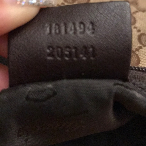 Authentic Gucci Crest bag - Picture 7 of 7